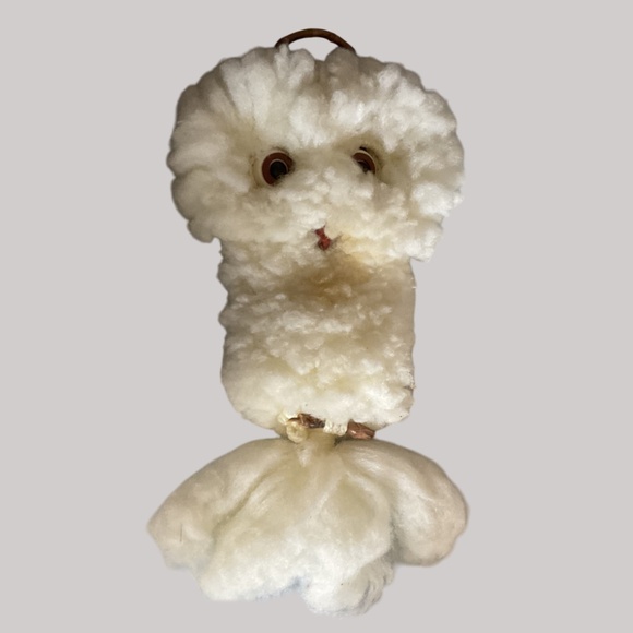 Vintage Fuzzy Macrame Owl - Picture 1 of 11